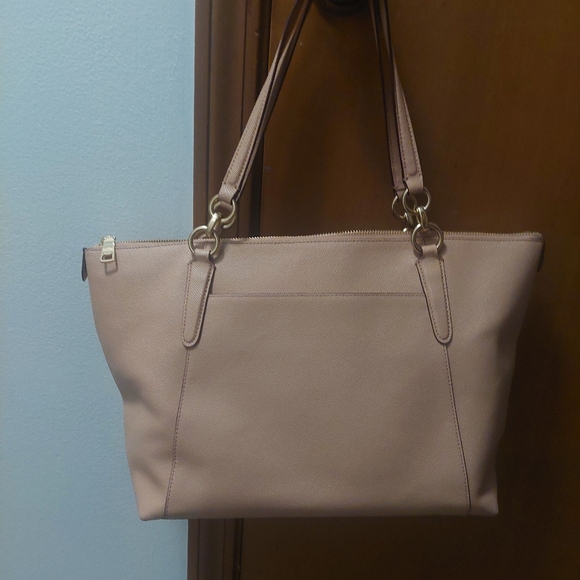 Coach blush shoulder bag - Picture 2 of 5